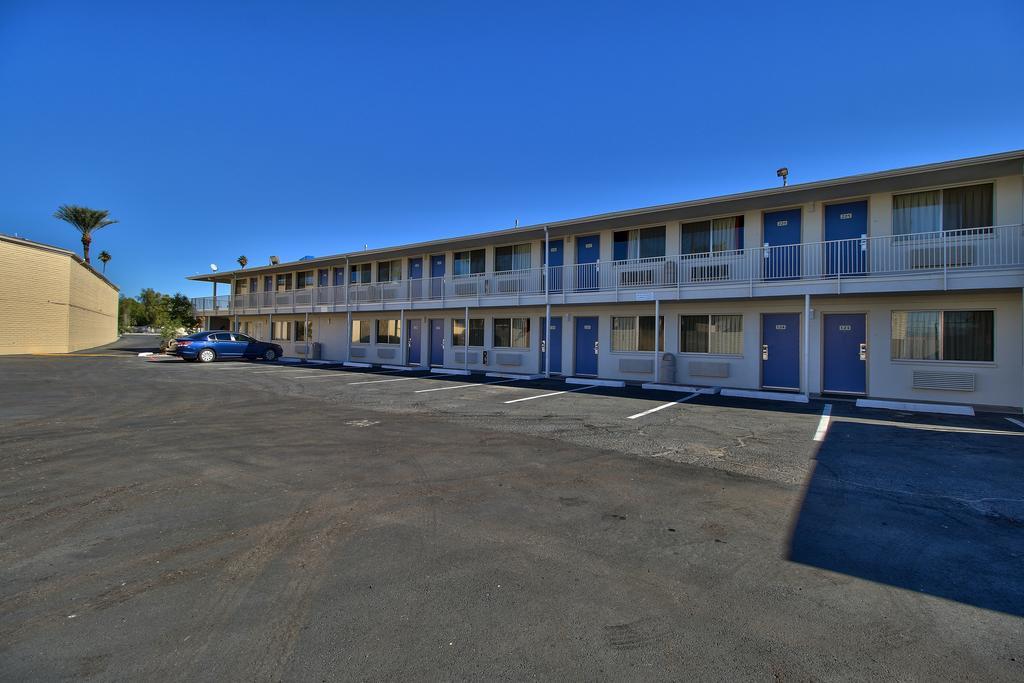 Motel 6-Youngtown, Az - Phoenix - Sun City Экстерьер фото