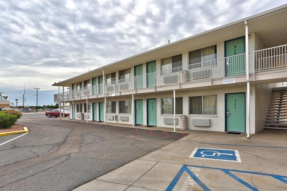 Motel 6-Youngtown, Az - Phoenix - Sun City Экстерьер фото