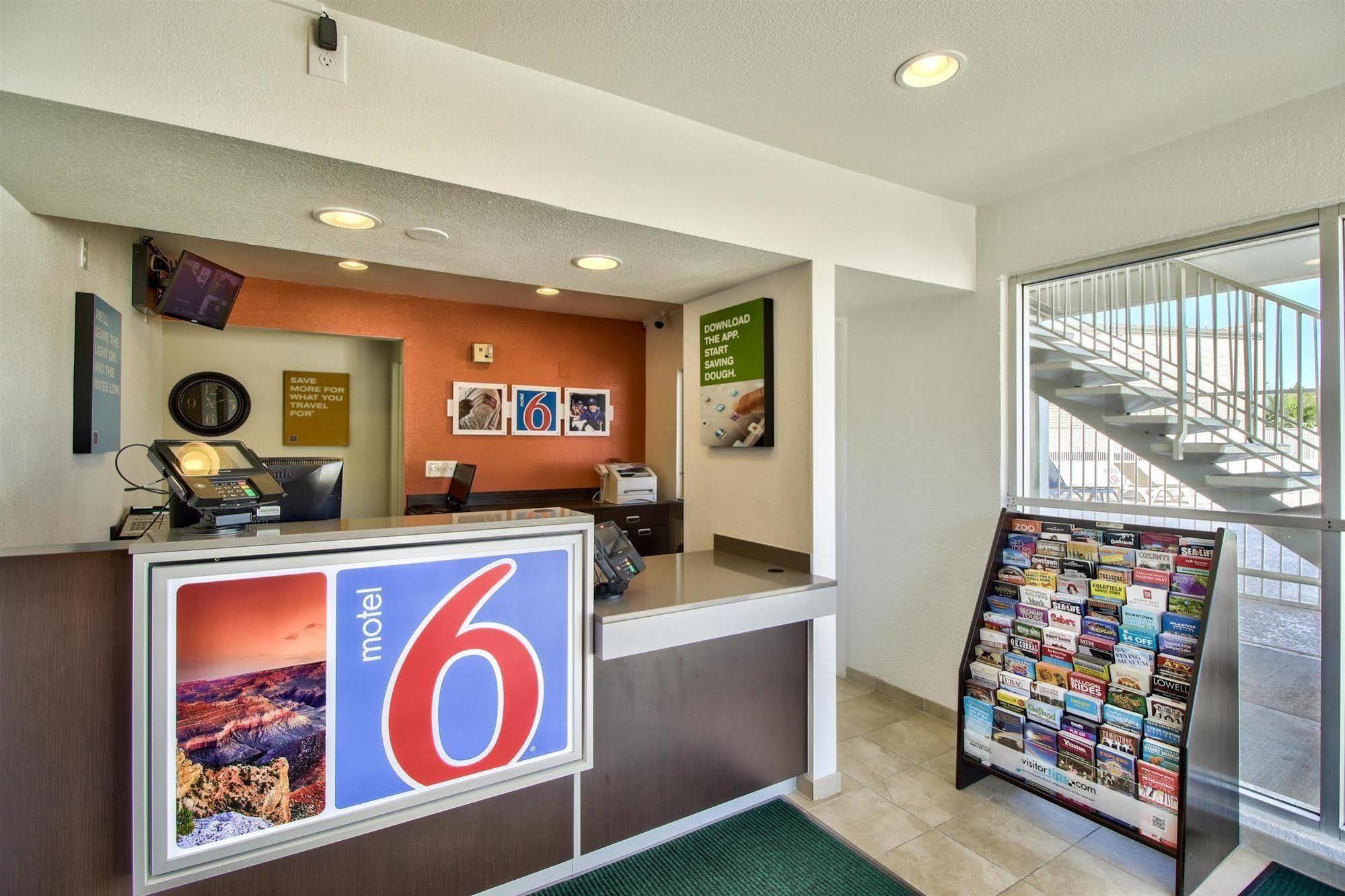 Motel 6-Youngtown, Az - Phoenix - Sun City Экстерьер фото