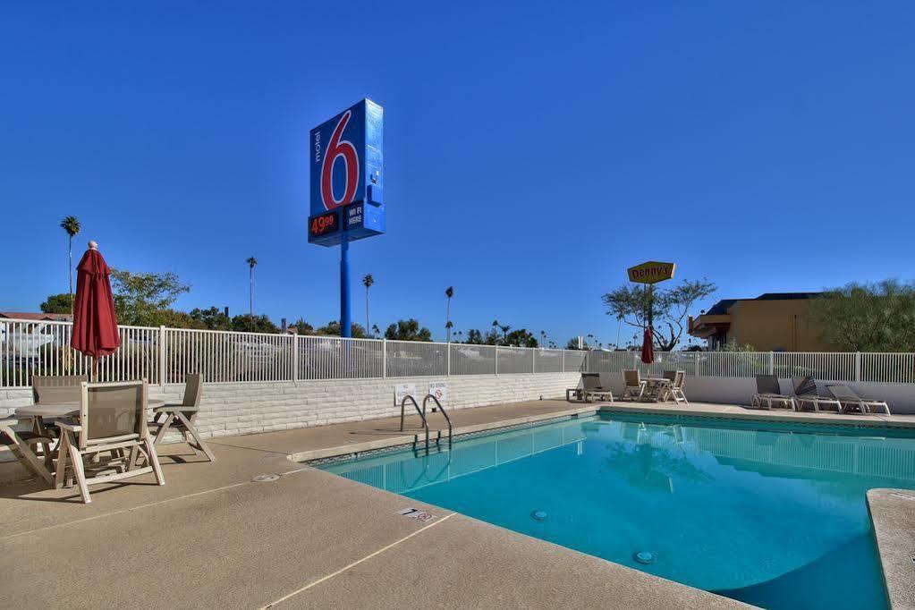 Motel 6-Youngtown, Az - Phoenix - Sun City Экстерьер фото