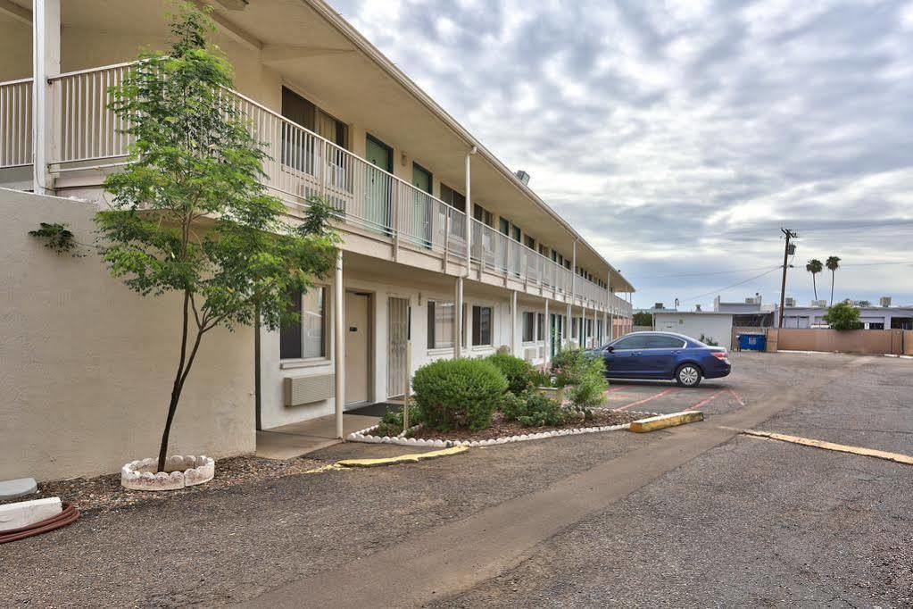 Motel 6-Youngtown, Az - Phoenix - Sun City Экстерьер фото